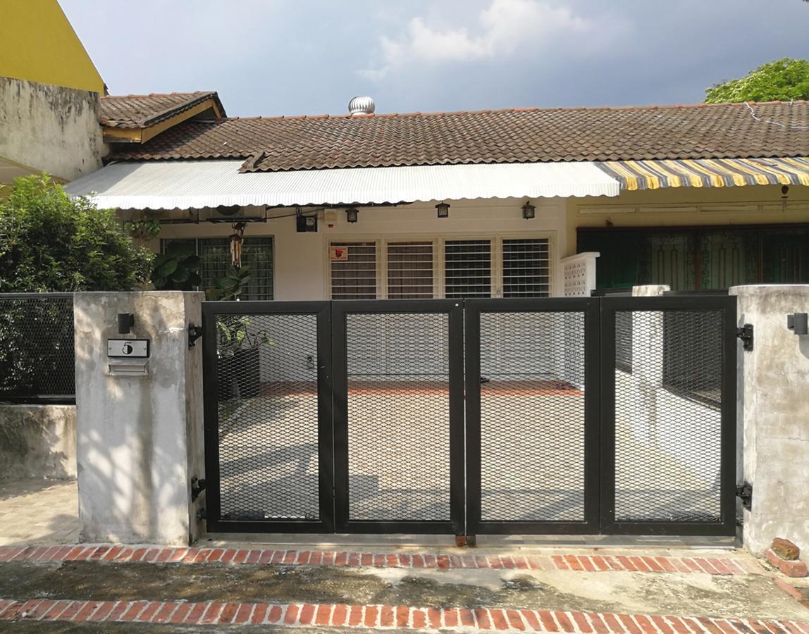 Fivehouz Holiday home